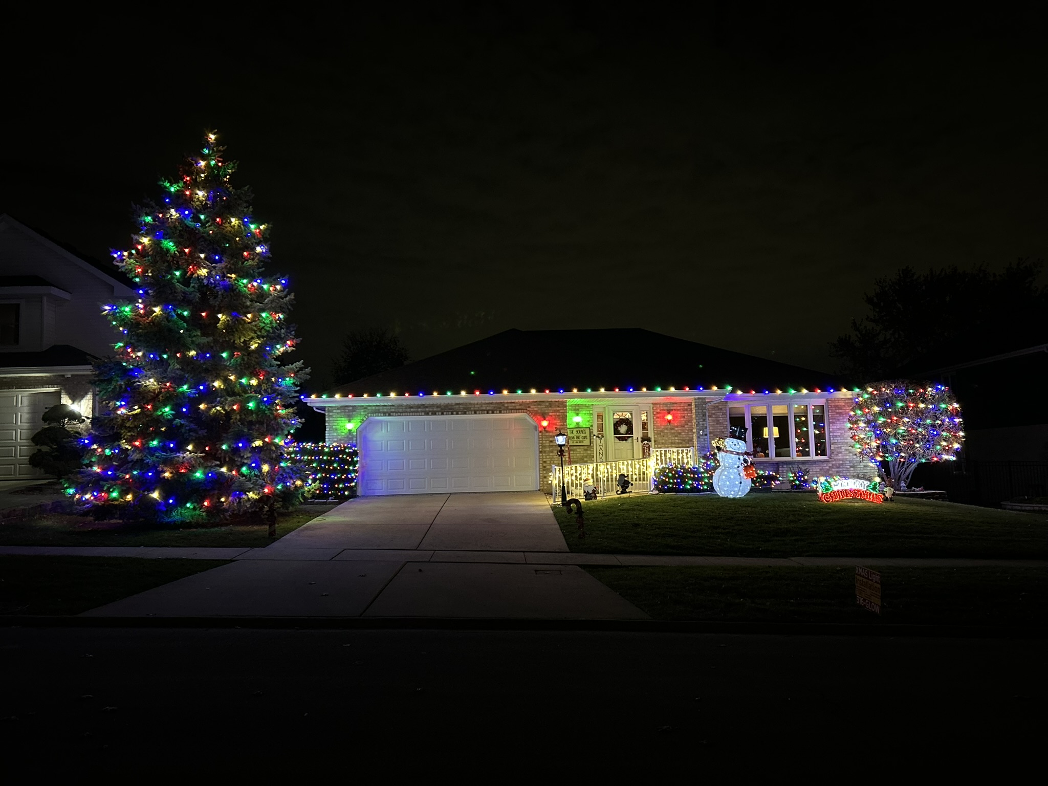 Residential holiday lights